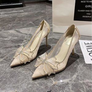 Women's lace-up fashion shoes with pointed toes and thick single shoes